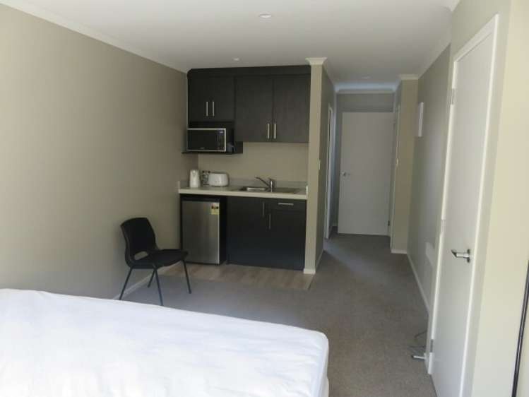 2a/181 Knighton Road 1614_6
