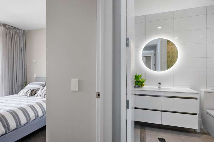 203/86 Alpha Street Cambridge_24