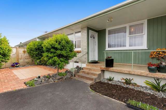 2/155 Levers Road Matua_2