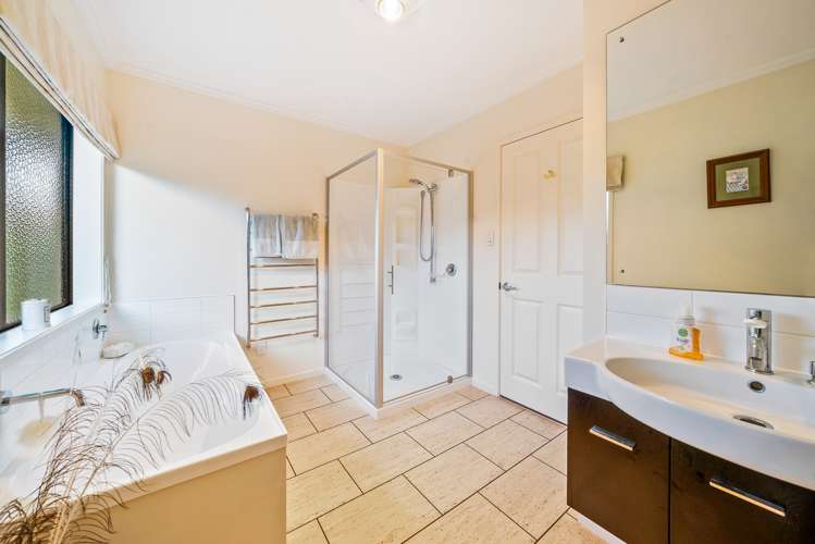 48 Sunstone Crescent Brown Owl_13