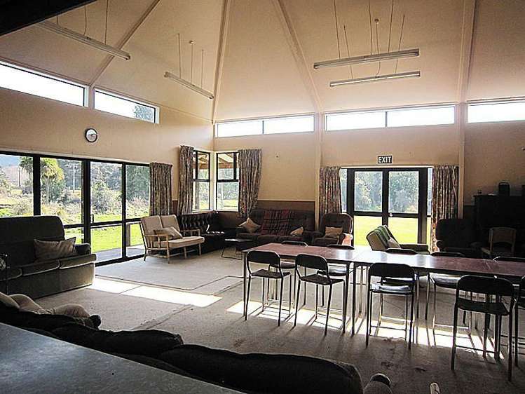 281 Yates Road Mesopotamia_8