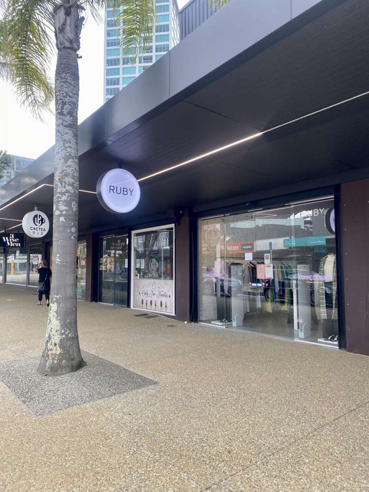 8 Hurstmere Road_0
