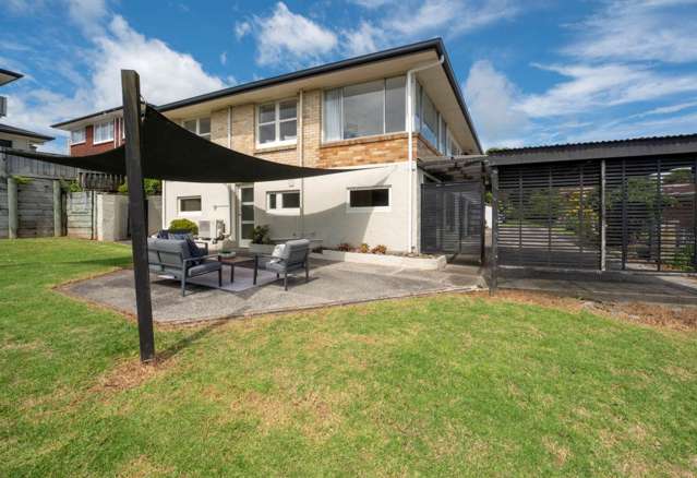 Classic 1960s Charm with Views for Days!