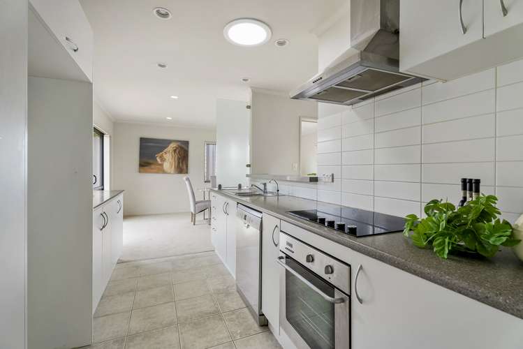 121 Alec Craig Way Gulf Harbour_17