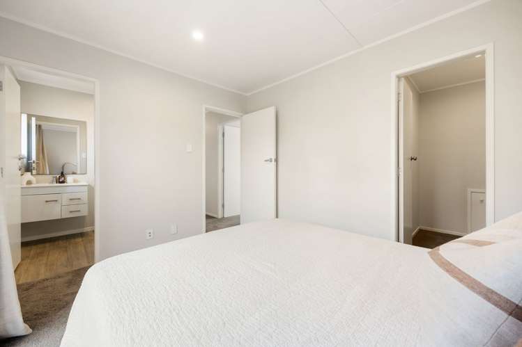 5 Ash Place Pukete_11