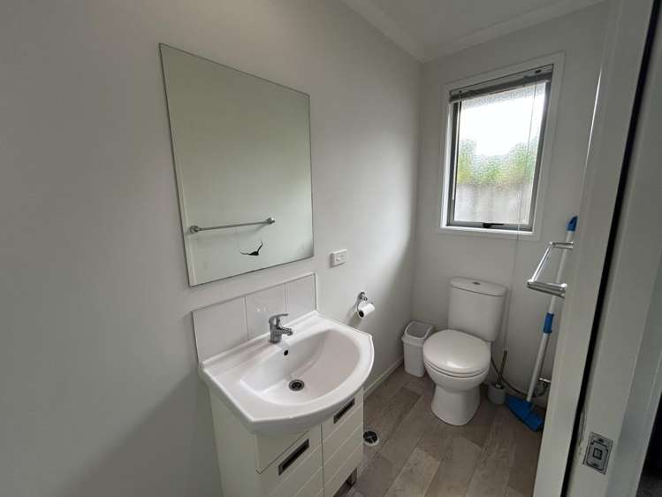 4/12 Crescent Court Melville_6