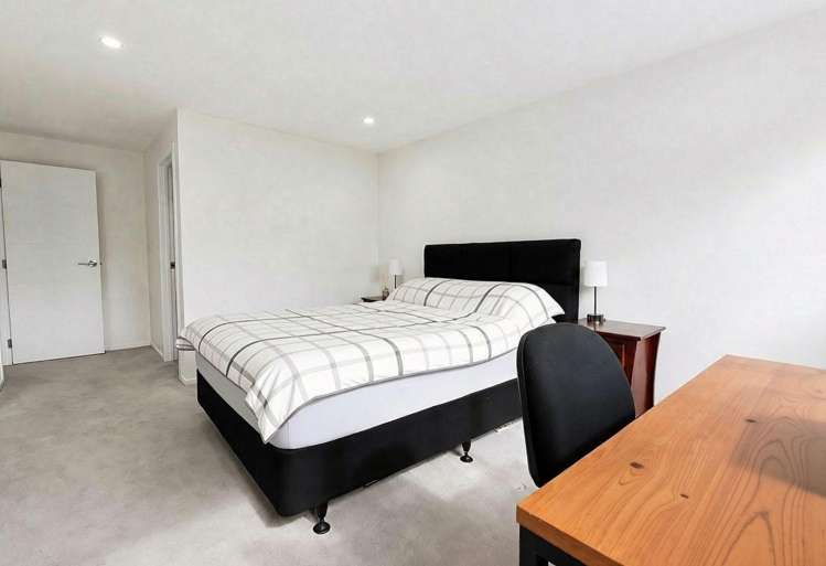 18D Pinewood Street Avondale_11
