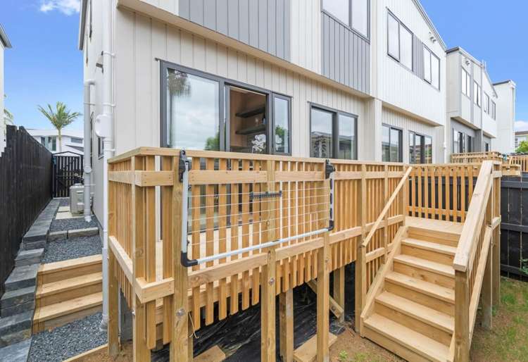 67 Highland Park Drive Botany Downs_13