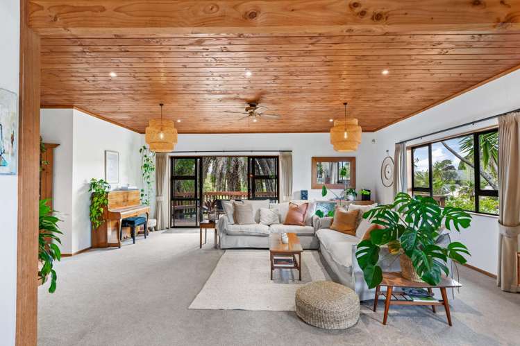 18 Awhiorangi Promenade Swanson_15