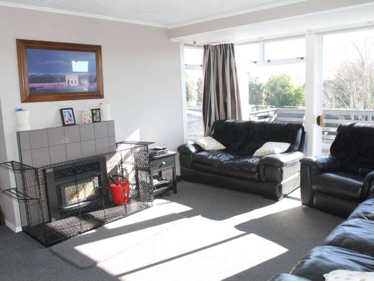 61 Old North Road Marchwiel_1