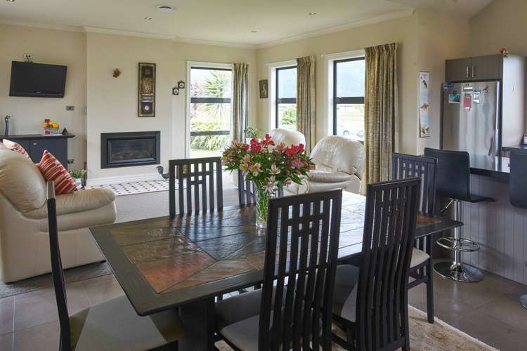 64 Breaksea Street Te Anau_8