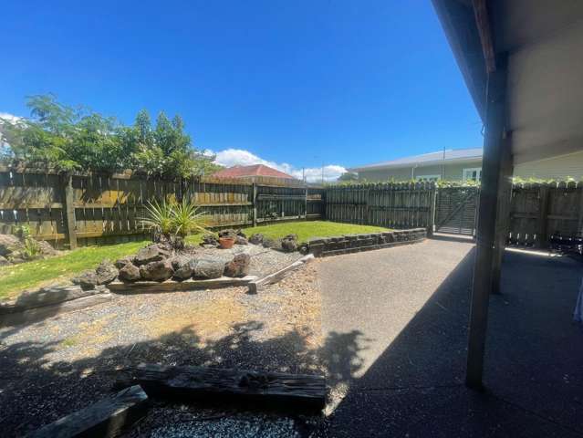  A/1598 Great North Road Waterview_1