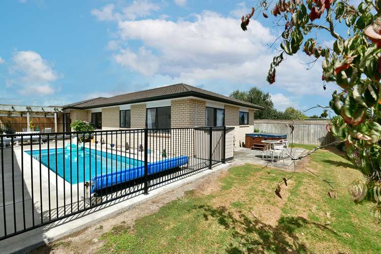 19 Raabia Close Parakai_9