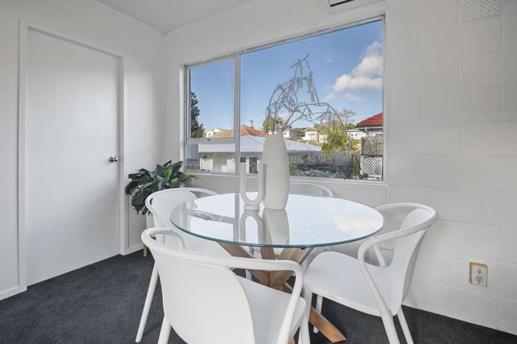 2/75 Taumata Road Sandringham_4