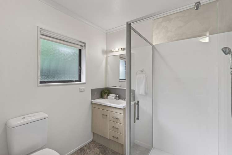 15 Sandel Rise Merrilands_14