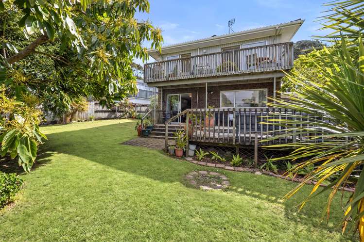 42 Shetland Street Glen Eden_11