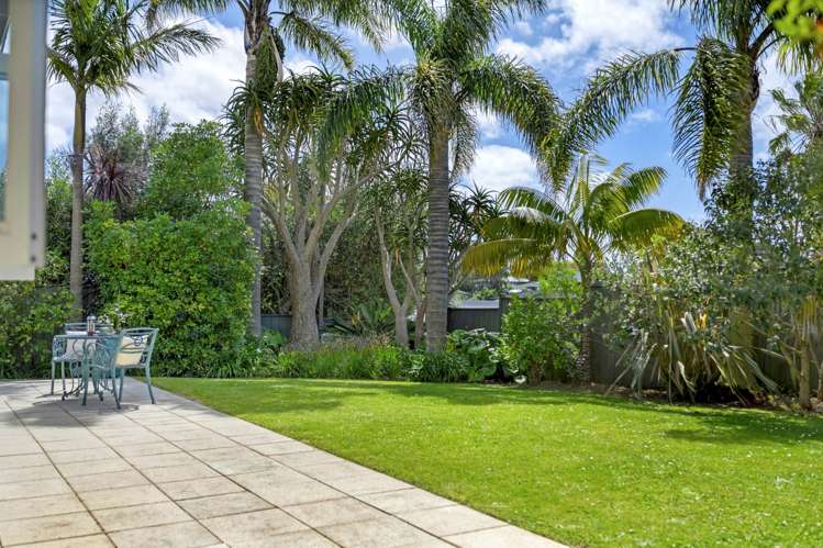 27 Pine Harbour Parade Beachlands_35