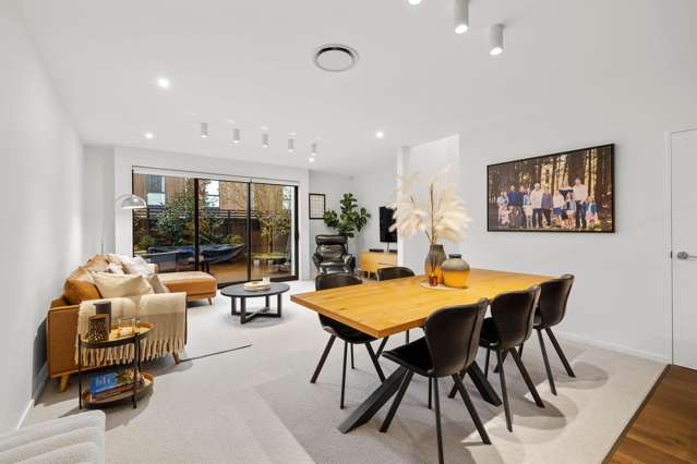 3/39 Webb Street Merivale_4