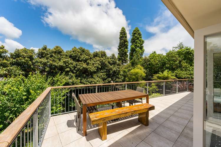 99 Lake Crescent Hamilton Lake_12