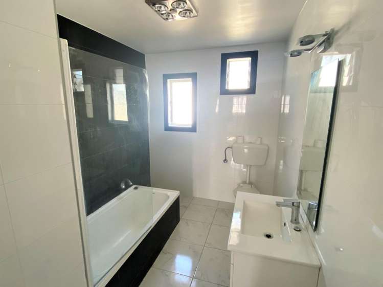 11 Konini Street 1230_7