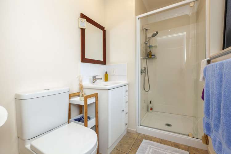 10 Sams Way Raumati South_19