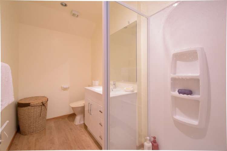 10a Cameron Place Fernhill/Sunshine Bay_9