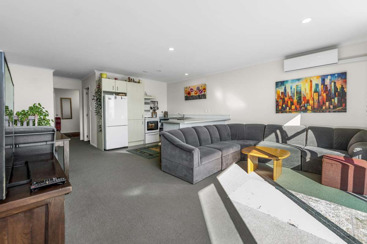21/60 Parton Road_2