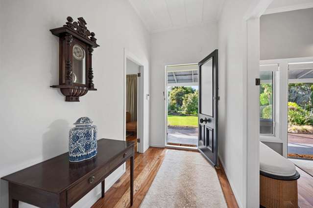 24 Ngarahana Avenue Paremoremo_2