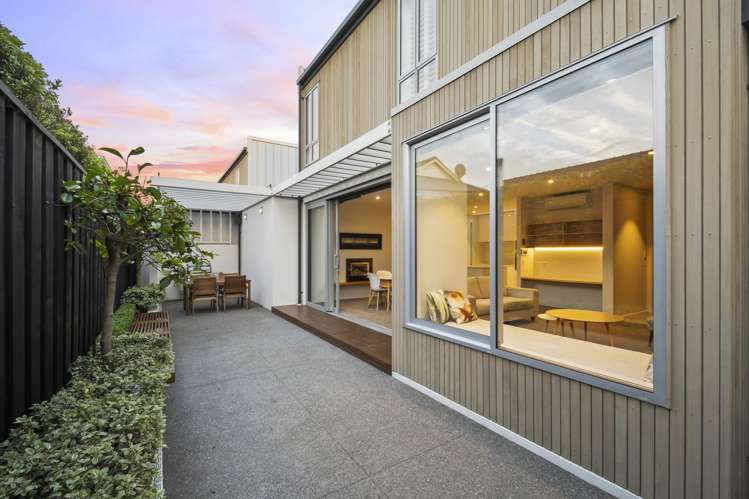 45 Clissold Street Merivale_11