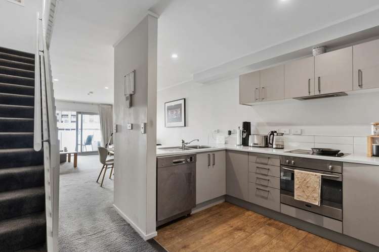 16/1 Akiraho Street_4