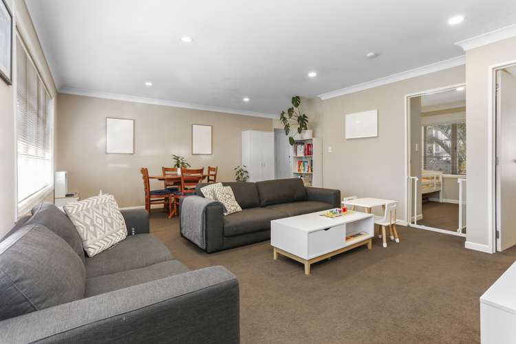 14 Glenmore Road Sunnyhills_14