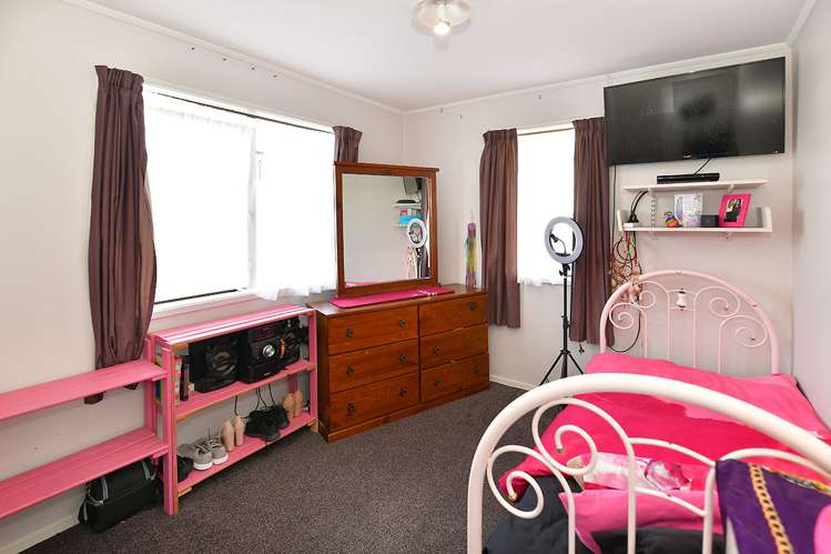 2 Adam Sunde Place Glen Eden_8