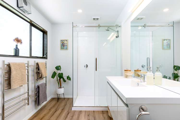 2069 Queen Charlotte Drive Queen Charlotte Sound_11