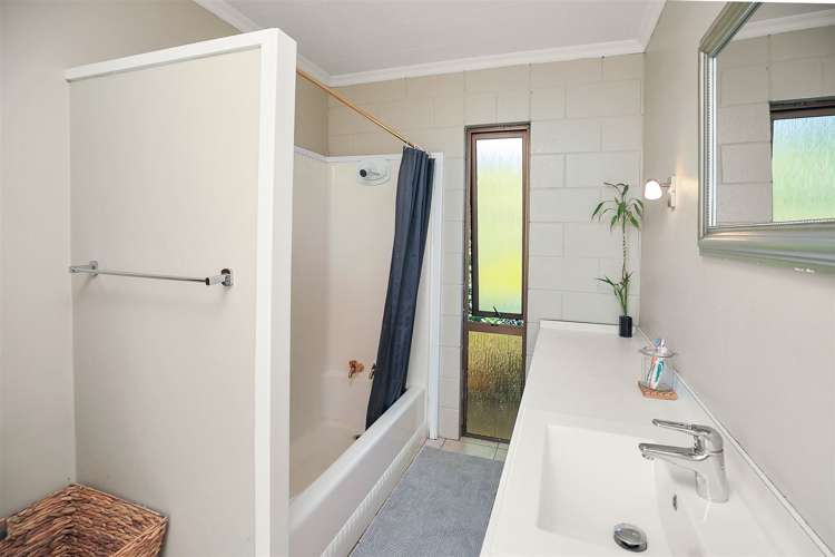 11a Pohue Creek Road Waiomu_12