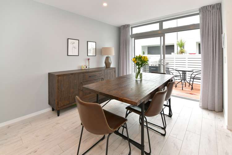 8 Watermill Lane Silverdale_5