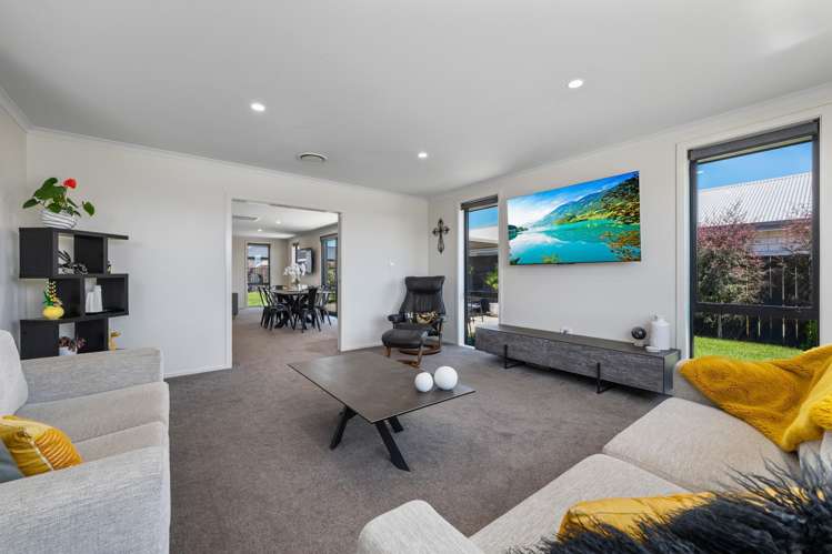 31 Corsair Crescent Burleigh_11