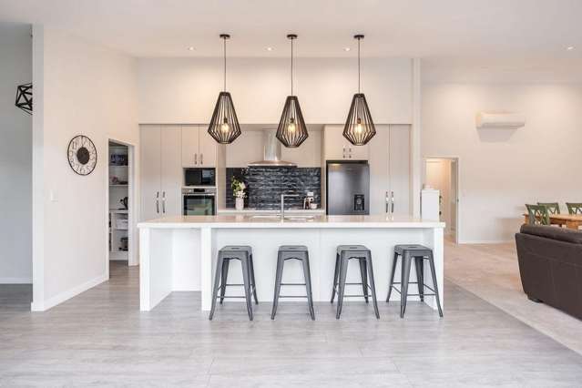 76 Puhirake Crescent Pyes Pa_2