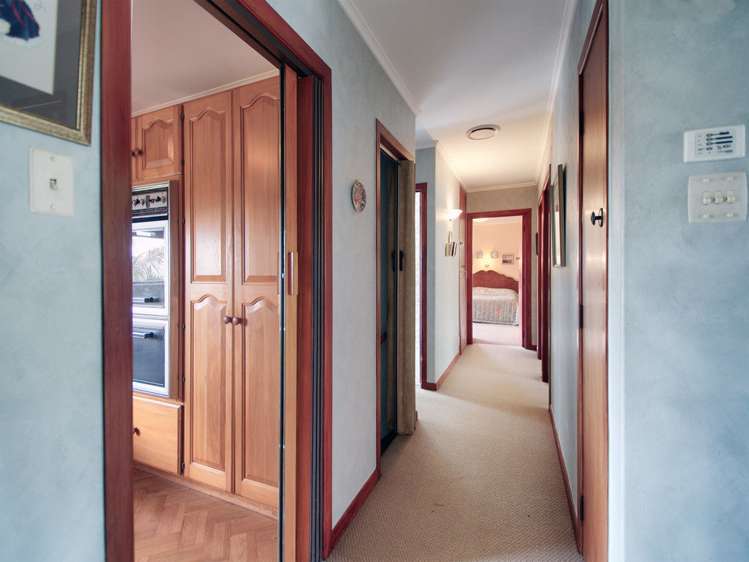 4a Roland Hill Glen Eden_12