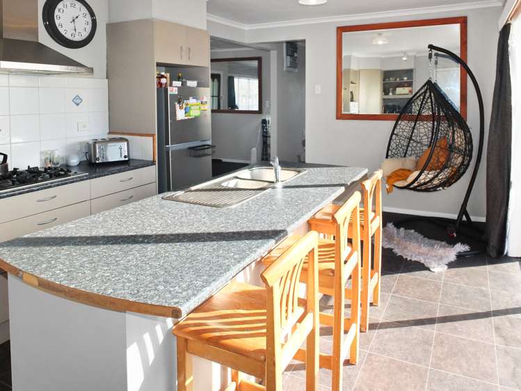 63 Cook Street Foxton_5