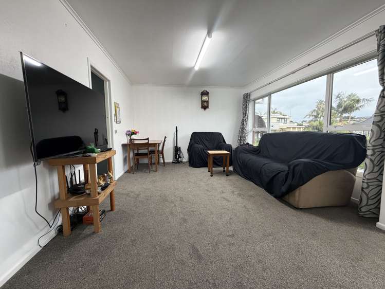 2/270 East Coast Road Forrest Hill_2