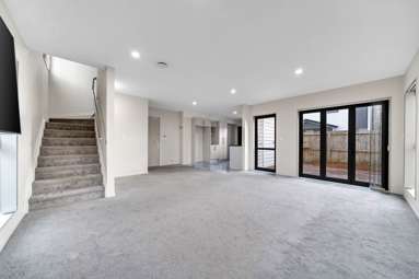 151D Russell Road_2