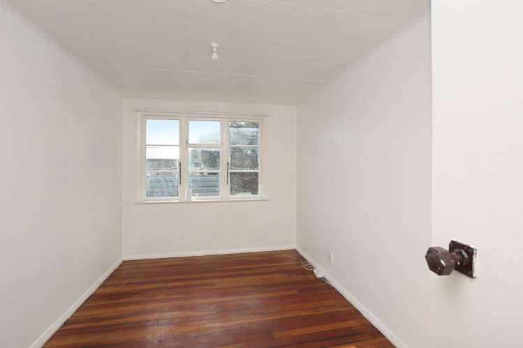 1 Sutton Place Hawera_11