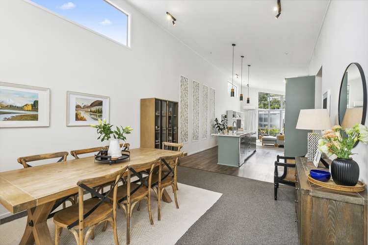 4/9 Broderick Road_0