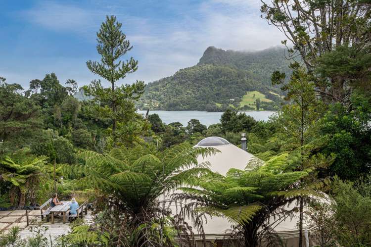 1196 Huia Road Huia_14