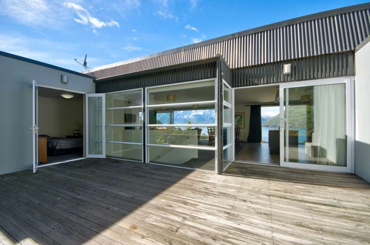 8b Moss Lane Fernhill/Sunshine Bay_9