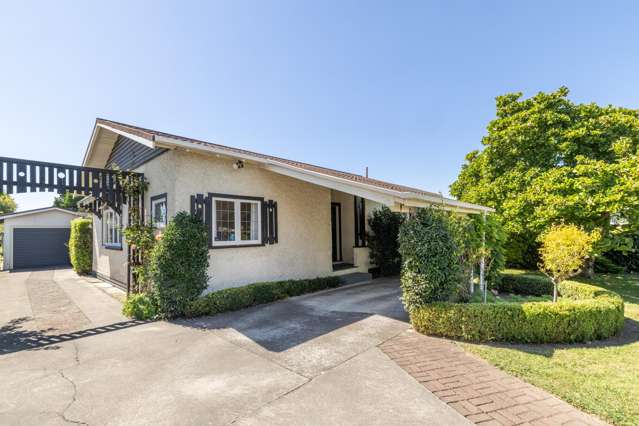 Tranquil Cottage in the Heart of the CBD