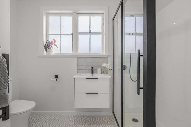 662 Main Road North Te Marua_10