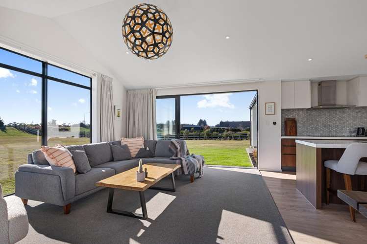 37 Silver Peaks Drive_2