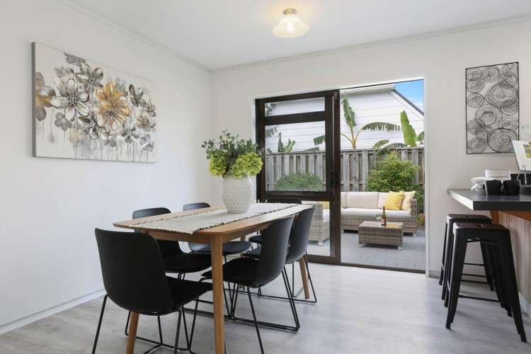 26 Kennedy Avenue Forrest Hill_6