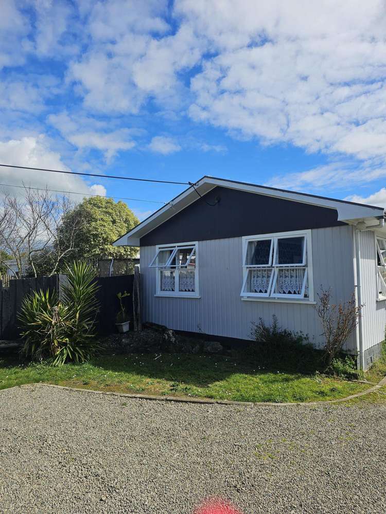 70 Sedcole Street Pahiatua_13